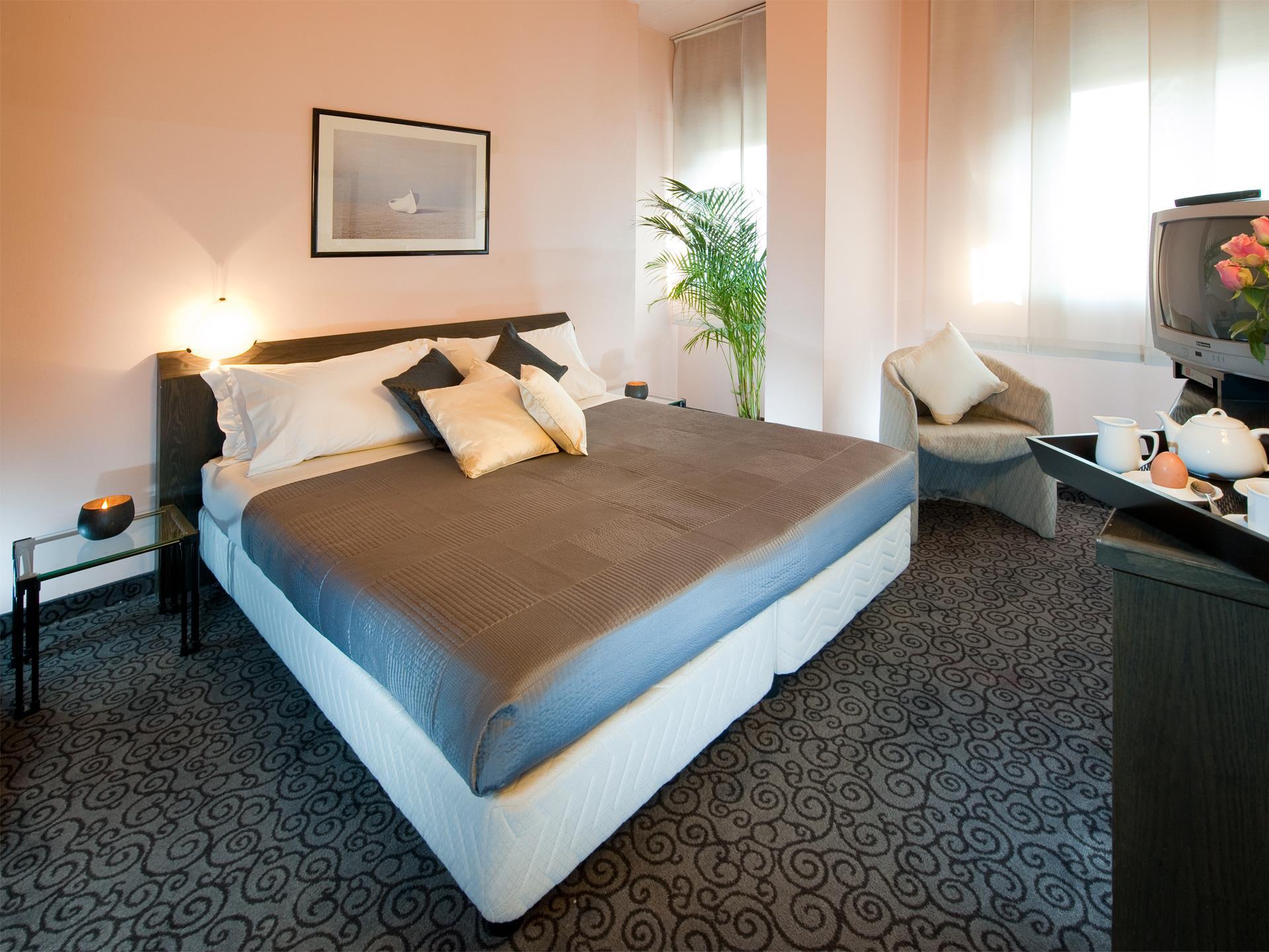 Hotel Comtur Binasco Oda fotoğraf