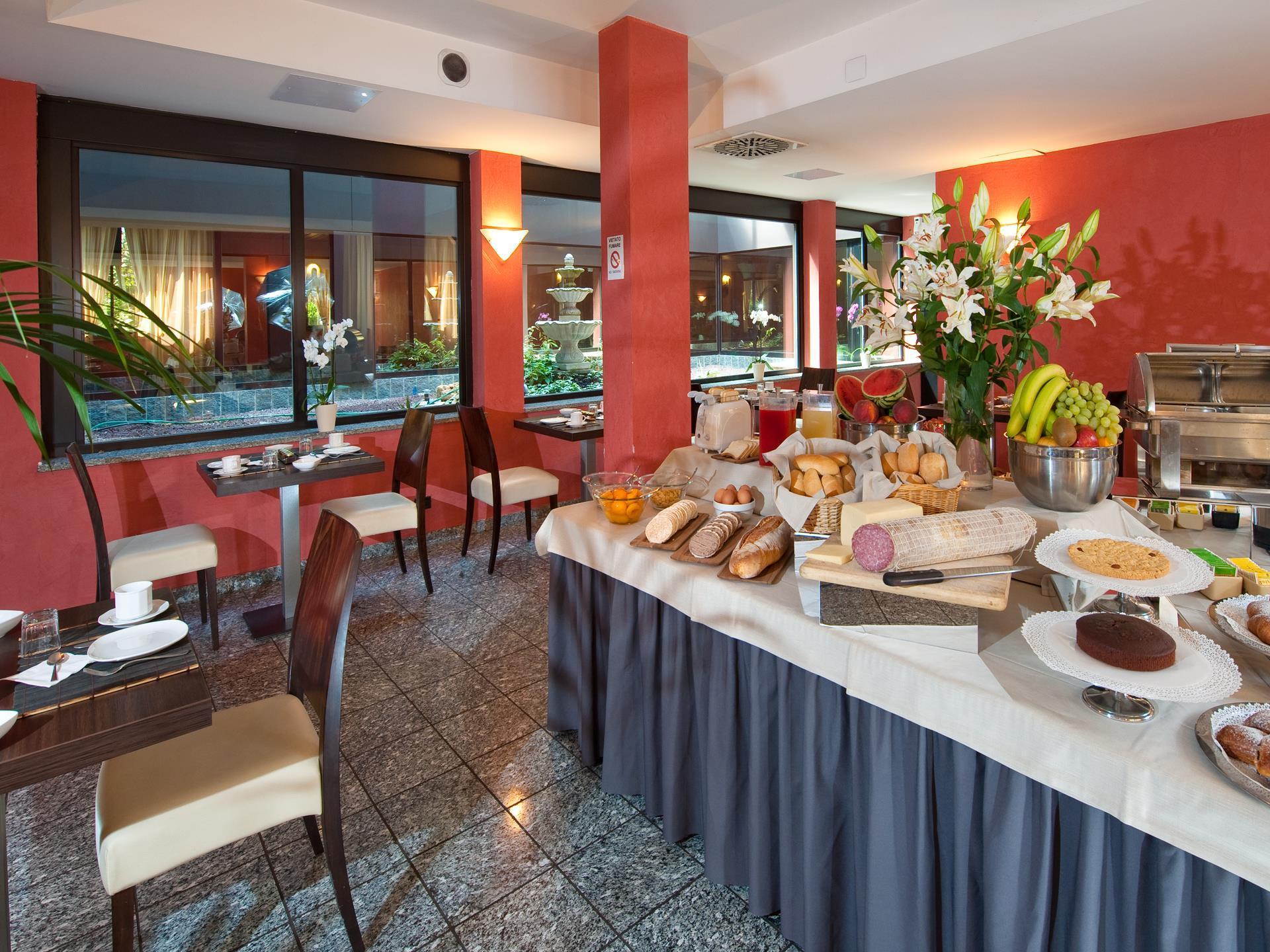 Hotel Comtur Binasco Dış mekan fotoğraf