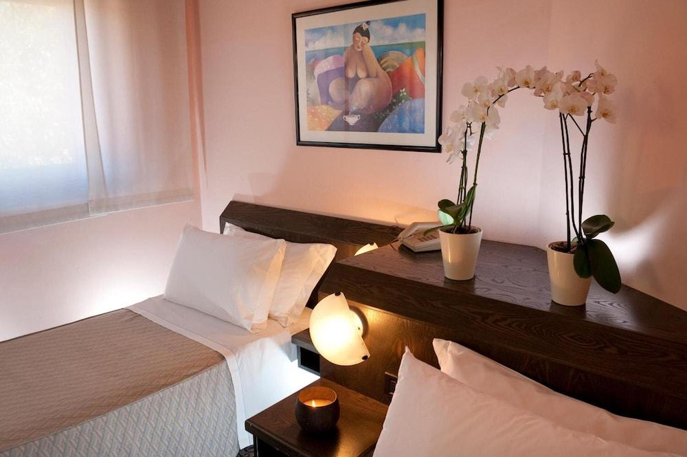 Hotel Comtur Binasco Dış mekan fotoğraf