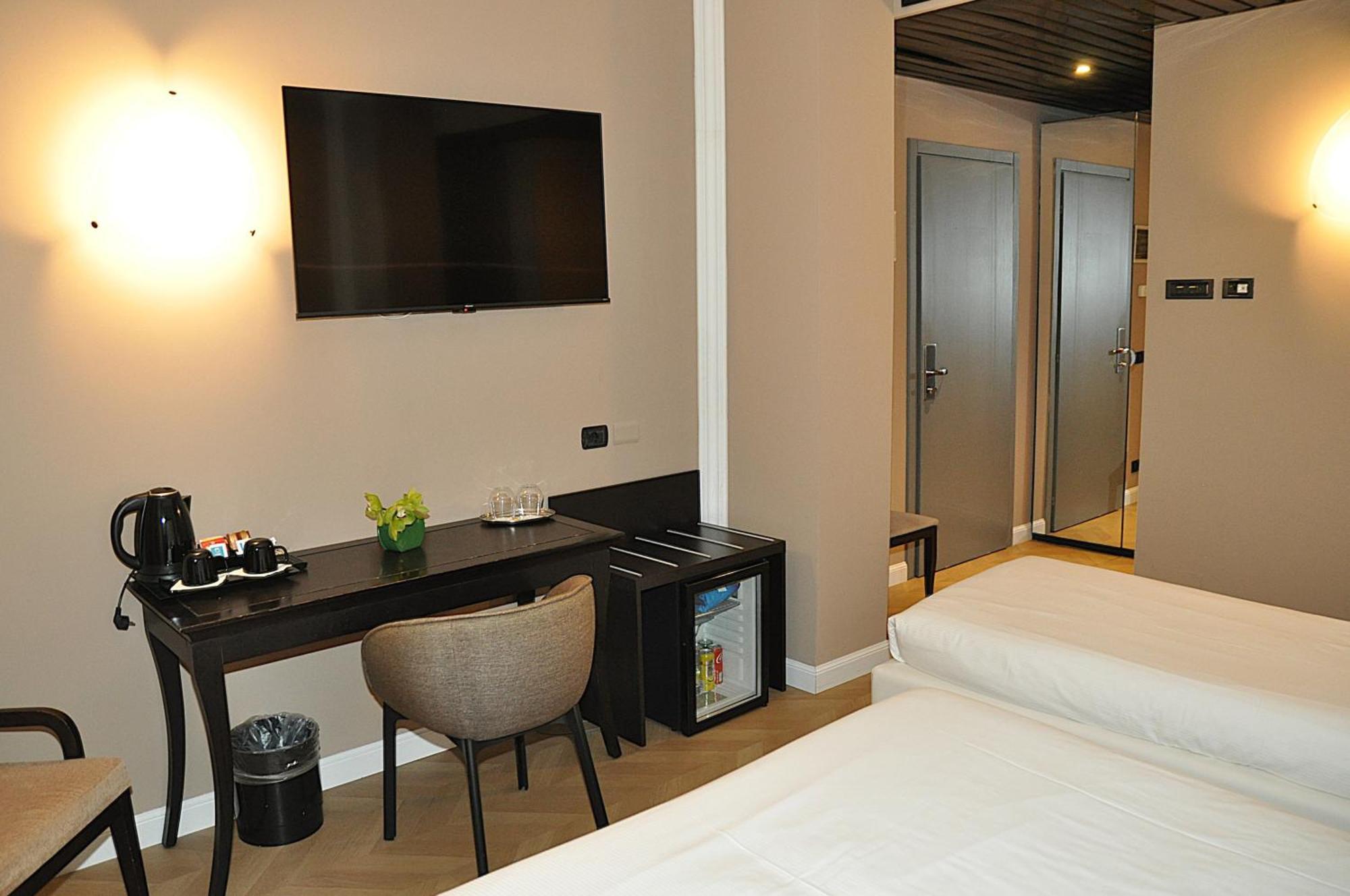 Hotel Comtur Binasco Dış mekan fotoğraf