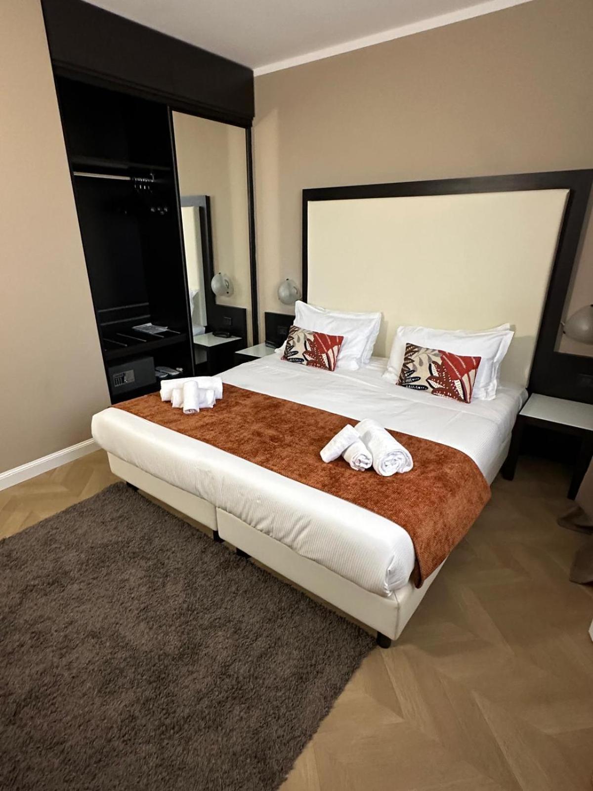 Hotel Comtur Binasco Dış mekan fotoğraf