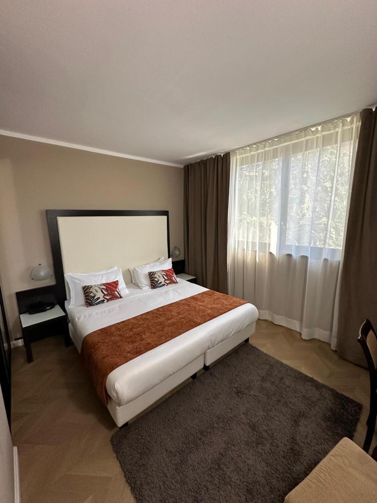 Hotel Comtur Binasco Dış mekan fotoğraf